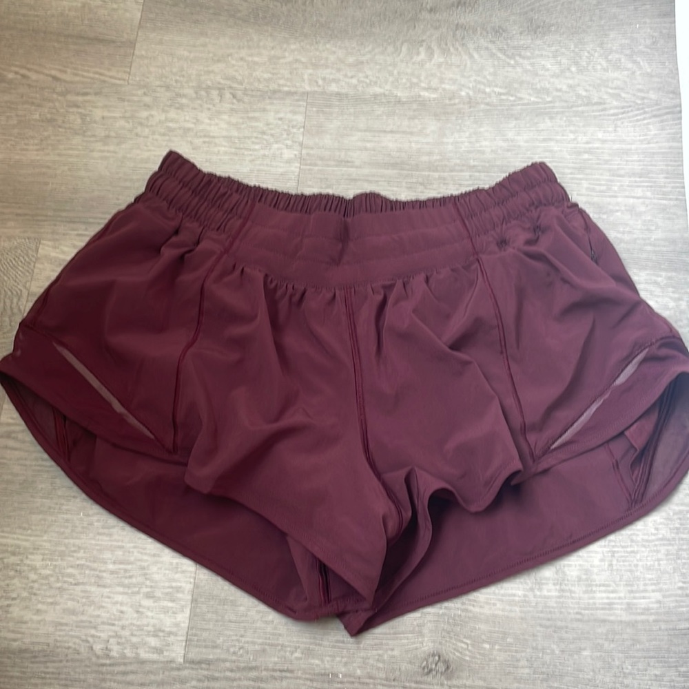 2.5” Hottie Hot Lululemon Shorts